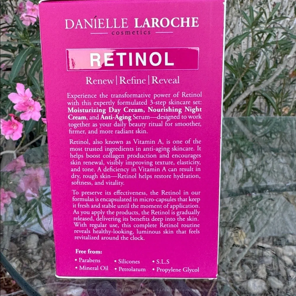Retinol Trio Set - White and Pink - Picture 5 of 5